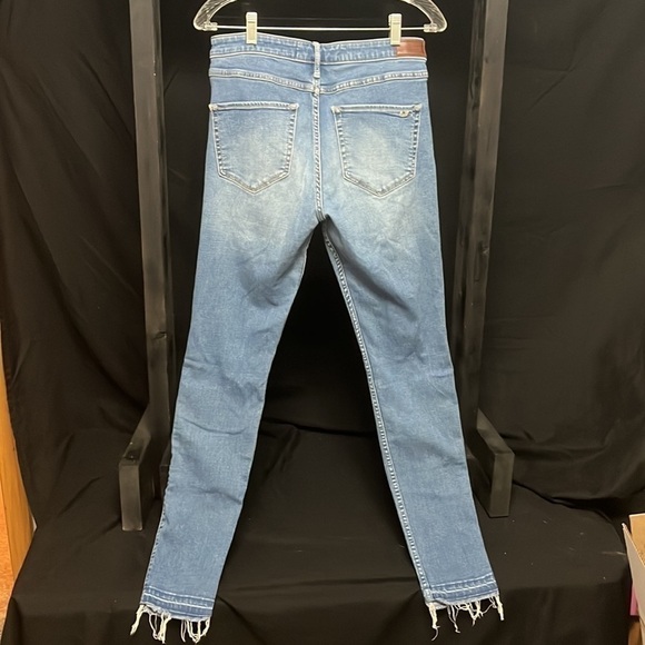 HOLLISTER- high rise super skinny distressed jeans - Picture 6 of 10